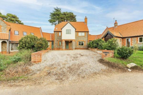 Astley House - Norfolk Cottage Agency